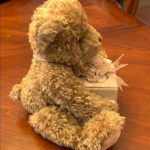 Stuffed bear with jewelry gift box - Picture 3 of 3